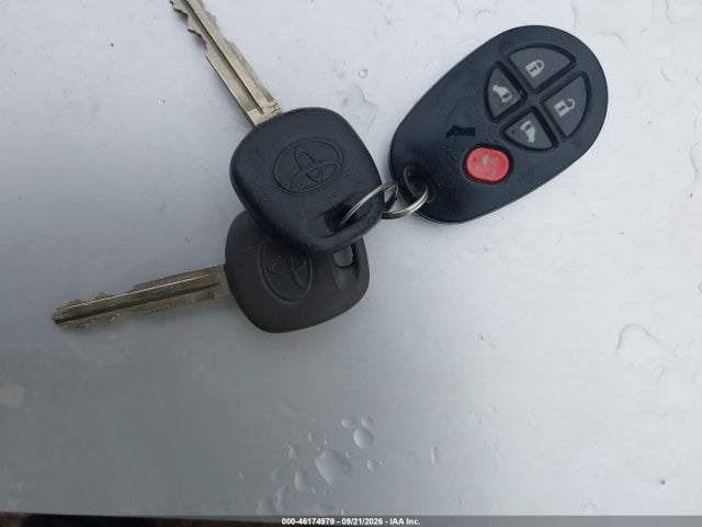 46174979 :رقم المزاد ، 5TDJZ3DC3JS204113 vin ، 2018 Toyota Sienna Le 7 Passenger مزاد بيع