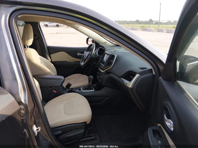 46175014 :رقم المزاد ، 1C4PJMCS1GW283399 vin ، 2016 Jeep Cherokee Latitude مزاد بيع