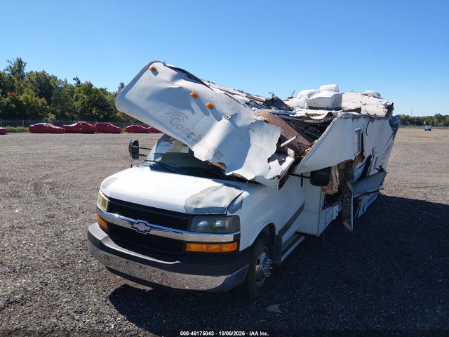 46175043 :رقم المزاد ، 1GBJG31U141178460 vin ، 2004 Chevrolet Express Cutaway مزاد بيع