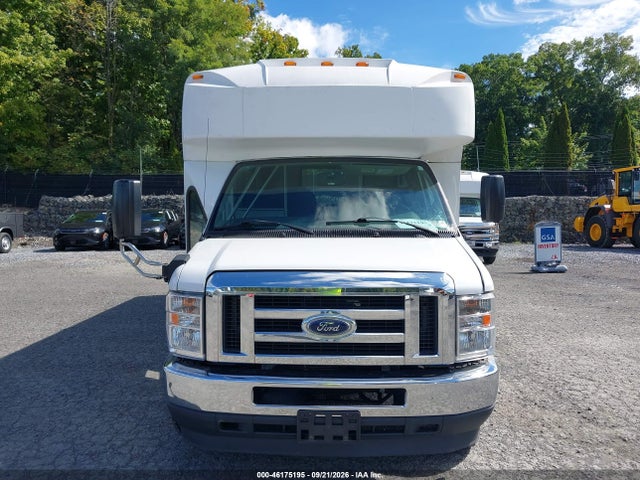46175195 :رقم المزاد ، 1FDFE4FN2NDC21763 vin ، 2022 Ford E-450 Cutaway مزاد بيع