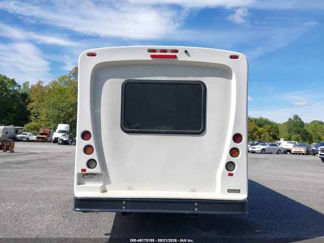 46175195 :رقم المزاد ، 1FDFE4FN2NDC21763 vin ، 2022 Ford E-450 Cutaway مزاد بيع
