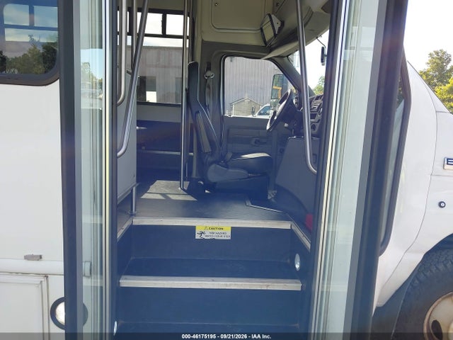 46175195 :رقم المزاد ، 1FDFE4FN2NDC21763 vin ، 2022 Ford E-450 Cutaway مزاد بيع