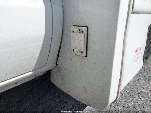 46175195 :رقم المزاد ، 1FDFE4FN2NDC21763 vin ، 2022 Ford E-450 Cutaway مزاد بيع