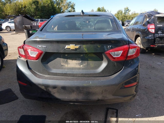 46175223 :رقم المزاد ، 1G1BE5SM0J7185045 vin ، 2018 Chevrolet Cruze Lt Auto مزاد بيع