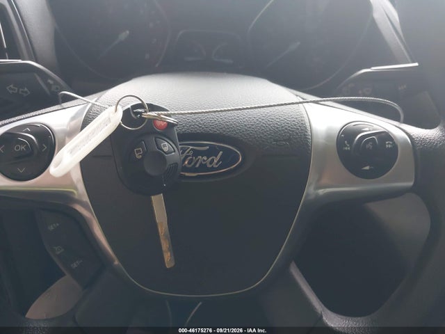 46175276 :رقم المزاد ، 1FMCU9GX2FUB62461 vin ، 2015 Ford Escape Se مزاد بيع