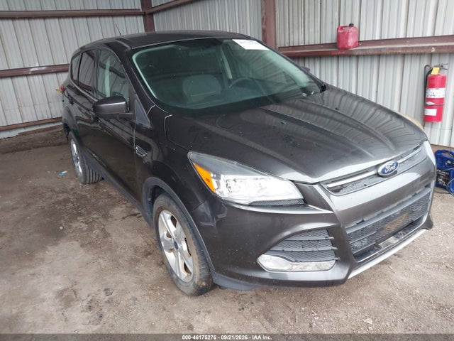 46175276 :رقم المزاد ، 1FMCU9GX2FUB62461 vin ، 2015 Ford Escape Se مزاد بيع