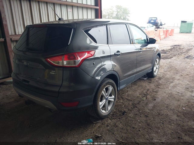 46175276 :رقم المزاد ، 1FMCU9GX2FUB62461 vin ، 2015 Ford Escape Se مزاد بيع