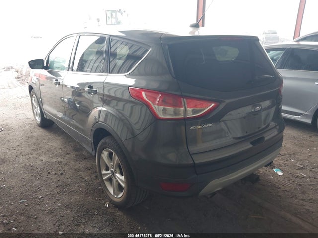 46175276 :رقم المزاد ، 1FMCU9GX2FUB62461 vin ، 2015 Ford Escape Se مزاد بيع