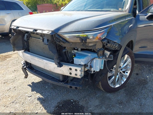Продаж на аукціоні авто 2024 Toyota Grand Highlander Platinum, vin: 5TDAAAB56RS045440, номер лоту: 46175311