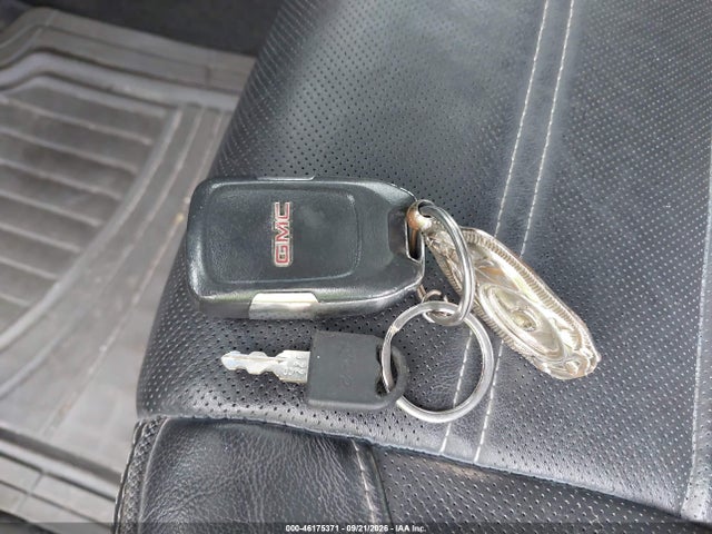 46175371 :رقم المزاد ، 1GKS1CKJ2HR361173 vin ، 2017 Gmc Yukon Denali مزاد بيع