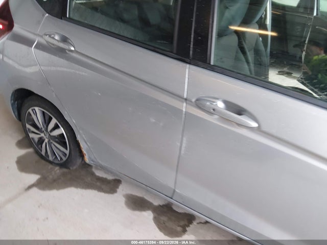 46175394 :رقم المزاد ، 3HGGK5G7XHM706489 vin ، 2017 Honda Fit Ex مزاد بيع
