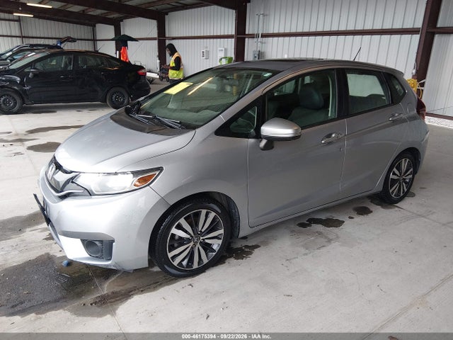 46175394 :رقم المزاد ، 3HGGK5G7XHM706489 vin ، 2017 Honda Fit Ex مزاد بيع