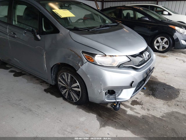 46175394 :رقم المزاد ، 3HGGK5G7XHM706489 vin ، 2017 Honda Fit Ex مزاد بيع
