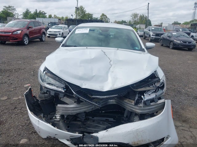 Aukcja sprzedaży 2015 Chrysler 200 C, vin: 1C3CCCCBXFN652451, numer aukcji: 46175428