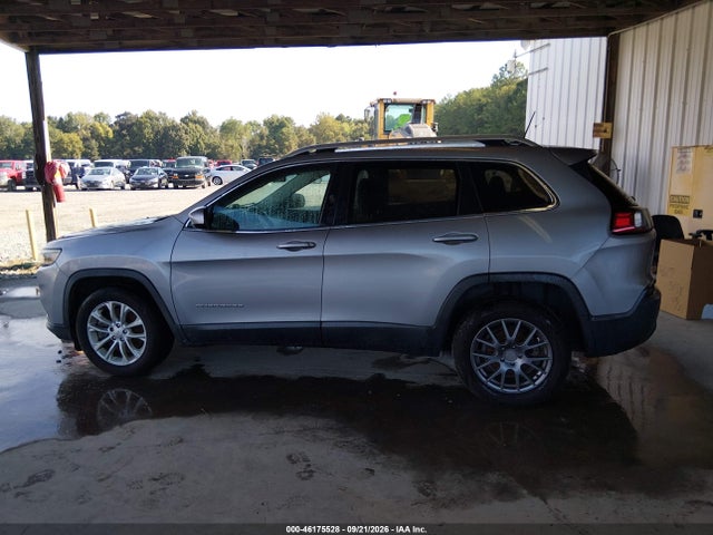 2019 Jeep Cherokee Latitude Fwd მანქანა იყიდება აუქციონზე, vin: 1C4PJLCB1KD241586, აუქციონის ნომერი: 46175528