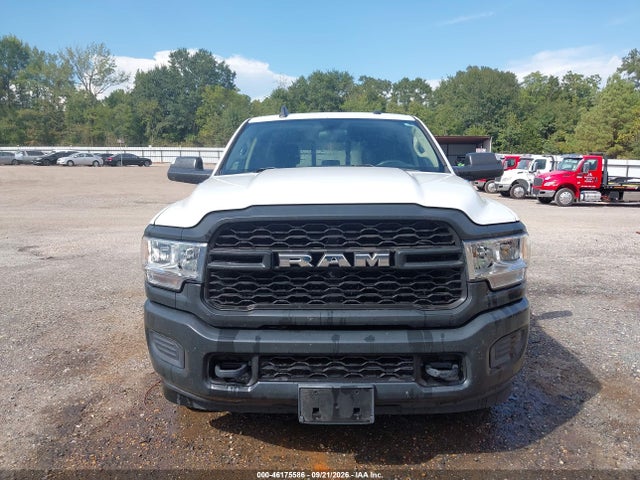 46175586 :رقم المزاد ، 3C63R2GJ3LG232399 vin ، 2020 Ram 3500 Tradesman  4x2 8' Box مزاد بيع