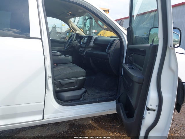 46175586 :رقم المزاد ، 3C63R2GJ3LG232399 vin ، 2020 Ram 3500 Tradesman  4x2 8' Box مزاد بيع