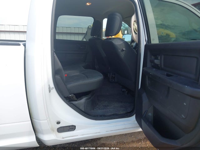 46175586 :رقم المزاد ، 3C63R2GJ3LG232399 vin ، 2020 Ram 3500 Tradesman  4x2 8' Box مزاد بيع