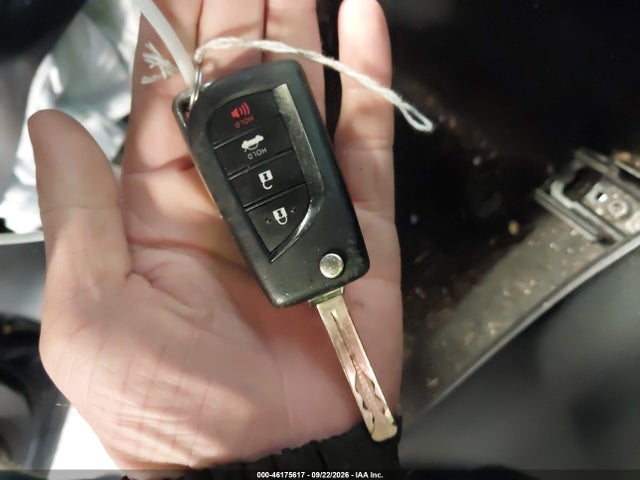 46175617 :رقم المزاد ، 4T1C11AK7NU634773 vin ، 2022 Toyota Camry Le مزاد بيع