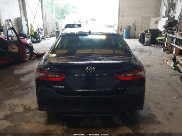 46175617 :رقم المزاد ، 4T1C11AK7NU634773 vin ، 2022 Toyota Camry Le مزاد بيع