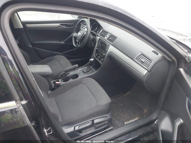 Продаж на аукціоні авто 2017 Volkswagen Passat 1.8t S, vin: 1VWAT7A37HC042735, номер лоту: 46175668