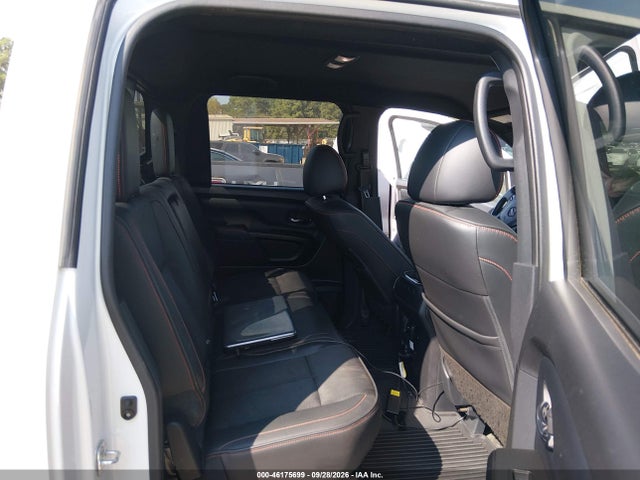 2023 Nissan Titan Pro-4x 4x4 მანქანა იყიდება აუქციონზე, vin: 1N6AA1ED5PN105842, აუქციონის ნომერი: 46175699