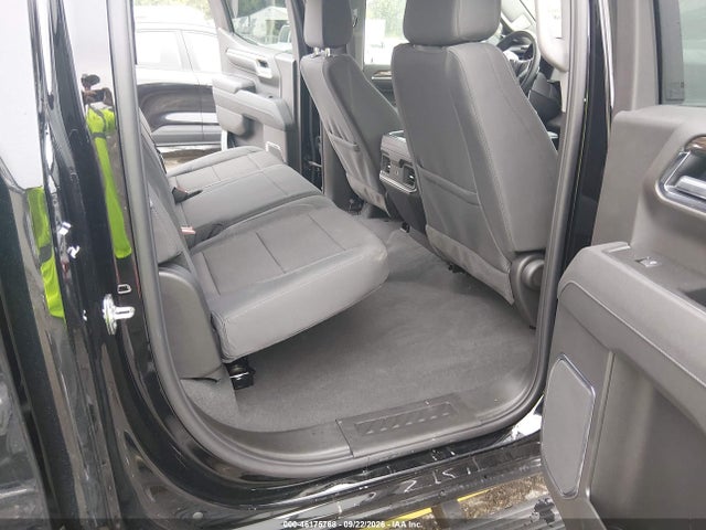 Продажа на аукционе авто 2026 Chevrolet Silverado 1500 4wd  Short Bed Lt Trail Boss, vin: 3GCUKFED4TG350287, номер лота: 46175768
