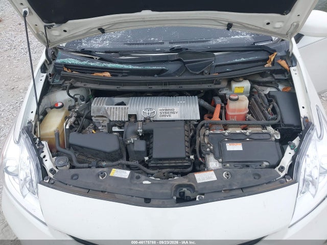 JTDKN3DU0F1995908 Toyota Prius Two