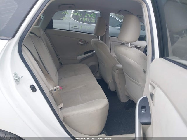 JTDKN3DU0F1995908 Toyota Prius Two