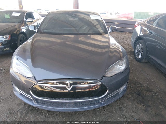 Tesla Model S P85 2014 5YJSA1H13EFP59565 Image 12