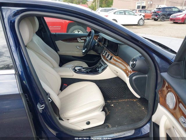 46176016 :رقم المزاد ، WDDZF4KB3HA075038 vin ، 2017 Mercedes-benz E 300 4matic مزاد بيع