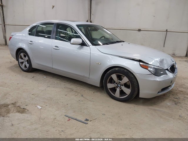 2007 Bmw 530xi მანქანა იყიდება აუქციონზე, vin: WBANF73527CU24077, აუქციონის ნომერი: 46176096