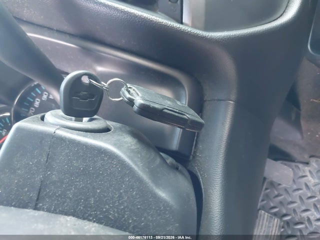 46176113 :رقم المزاد ، 3GCPCREC4FG117775 vin ، 2015 Chevrolet Silverado 1500 1lt مزاد بيع