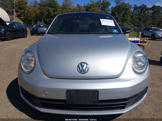 2014 Volkswagen Beetle 2.5l მანქანა იყიდება აუქციონზე, vin: 3VWJP7ATXEM613603, აუქციონის ნომერი: 46176168