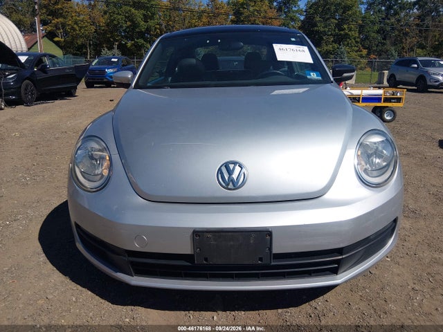 2014 Volkswagen Beetle 2.5l მანქანა იყიდება აუქციონზე, vin: 3VWJP7ATXEM613603, აუქციონის ნომერი: 46176168