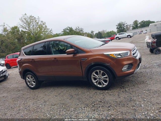 Продаж на аукціоні авто 2017 Ford Escape Se, vin: 1FMCU0GD2HUB28170, номер лоту: 46176193