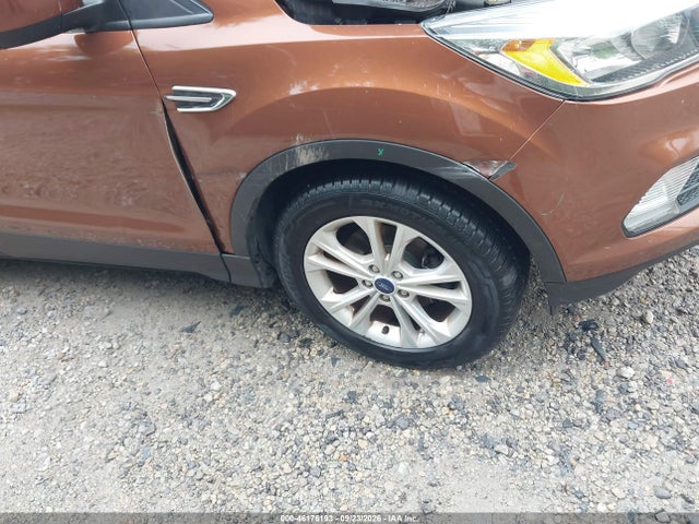 Продаж на аукціоні авто 2017 Ford Escape Se, vin: 1FMCU0GD2HUB28170, номер лоту: 46176193