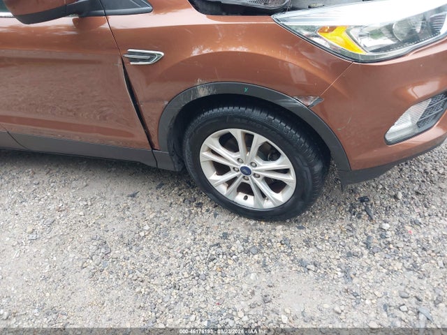 Продаж на аукціоні авто 2017 Ford Escape Se, vin: 1FMCU0GD2HUB28170, номер лоту: 46176193