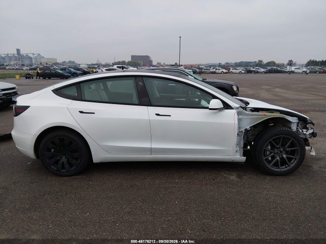 Tesla Model 3 Long Range 2022 5YJ3E1EB0NF174254 Image 14