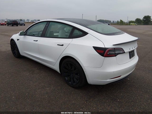 Tesla Model 3 Long Range 2022 5YJ3E1EB0NF174254 Image 3