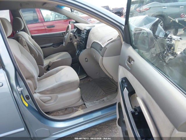 Продажа на аукционе авто 2005 Toyota Sienna Le, vin: 5TDZA23C95S366422, номер лота: 46176213