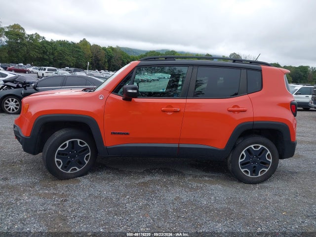 46176220 :رقم المزاد ، ZACCJBCBXHPE70643 vin ، 2017 Jeep Renegade Trailhawk 4x4 مزاد بيع