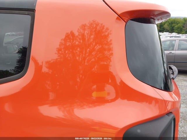 46176220 :رقم المزاد ، ZACCJBCBXHPE70643 vin ، 2017 Jeep Renegade Trailhawk 4x4 مزاد بيع