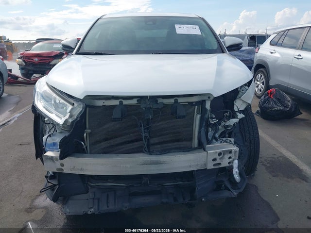 2018 Toyota Highlander Le Plus მანქანა იყიდება აუქციონზე, vin: 5TDBZRFH1JS909525, აუქციონის ნომერი: 46176364