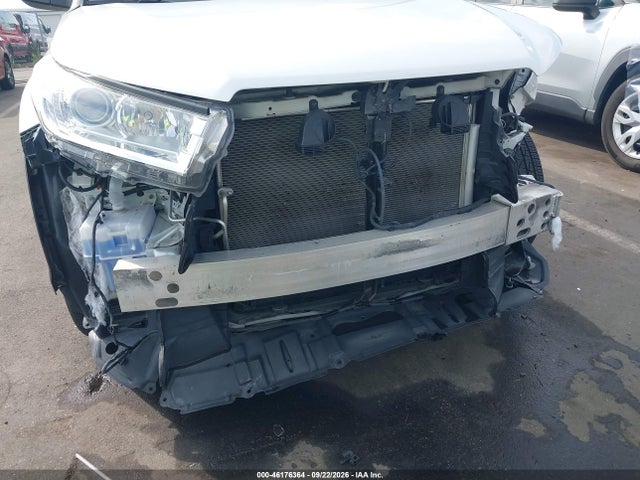 2018 Toyota Highlander Le Plus მანქანა იყიდება აუქციონზე, vin: 5TDBZRFH1JS909525, აუქციონის ნომერი: 46176364