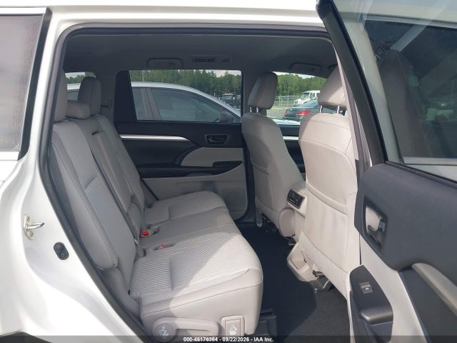 2018 Toyota Highlander Le Plus მანქანა იყიდება აუქციონზე, vin: 5TDBZRFH1JS909525, აუქციონის ნომერი: 46176364