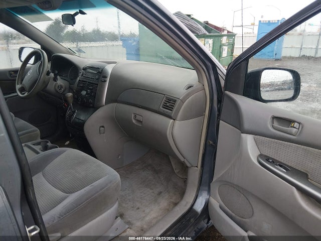 2006 Toyota Sienna Le მანქანა იყიდება აუქციონზე, vin: 5TDZA23C66S477043, აუქციონის ნომერი: 46176447