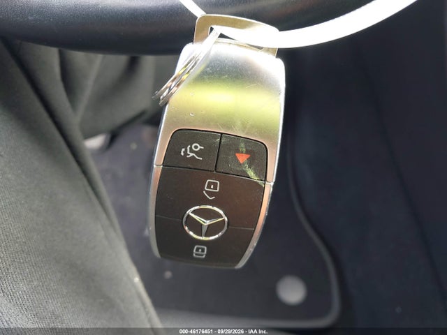 Продажа на аукционе авто 2019 Mercedes-benz C 300 4matic, vin: 55SWF8EB9KU286242, номер лота: 46176451