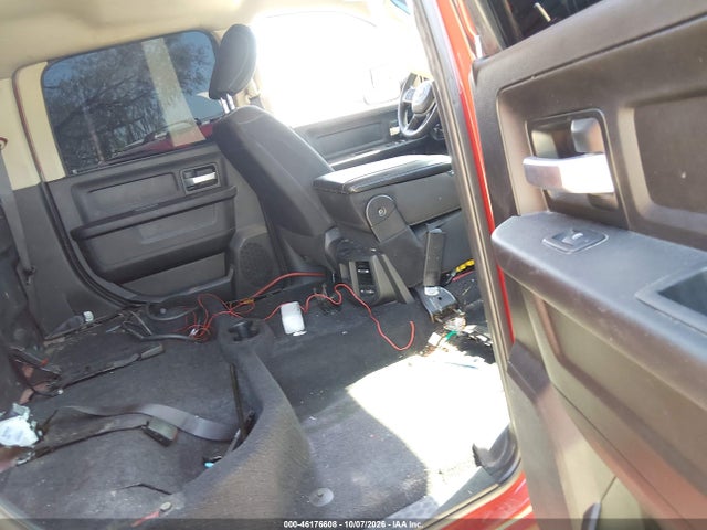46176608 :رقم المزاد ، 3C6UR5CL5KG640835 vin ، 2019 Ram 2500 Tradesman  4x4 6'4 Box مزاد بيع