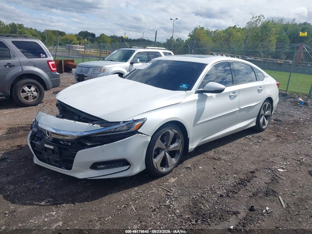 Продаж на аукціоні авто 2018 Honda Accord Touring, vin: 1HGCV1F96JA047007, номер лоту: 46176840